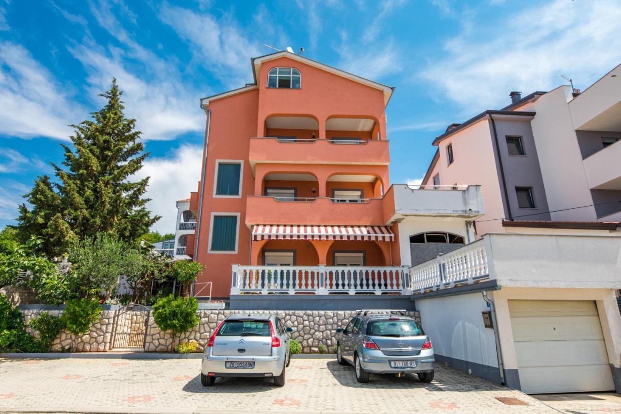 Apartments Mikanovic Crikvenica Eksteriør bilde