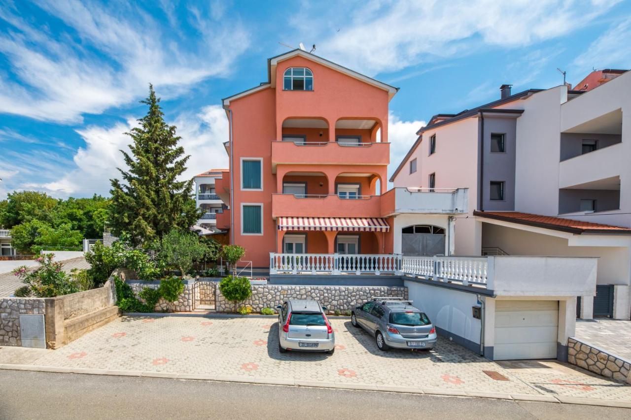 Apartments Mikanovic Crikvenica Eksteriør bilde