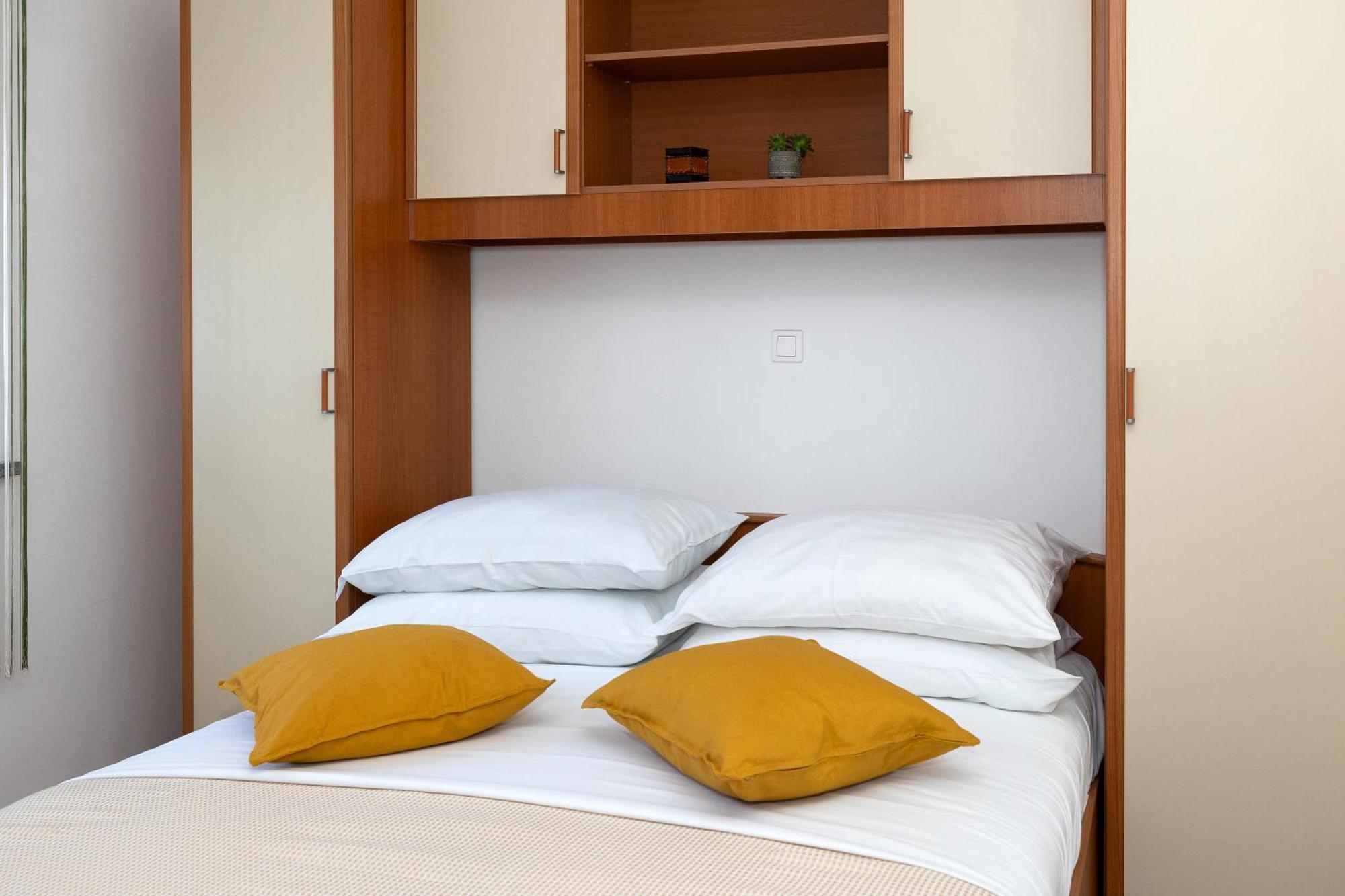 Apartments Mikanovic Crikvenica Eksteriør bilde