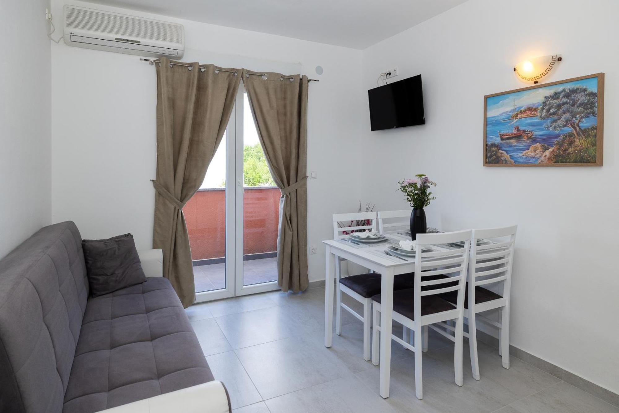 Apartments Mikanovic Crikvenica Eksteriør bilde